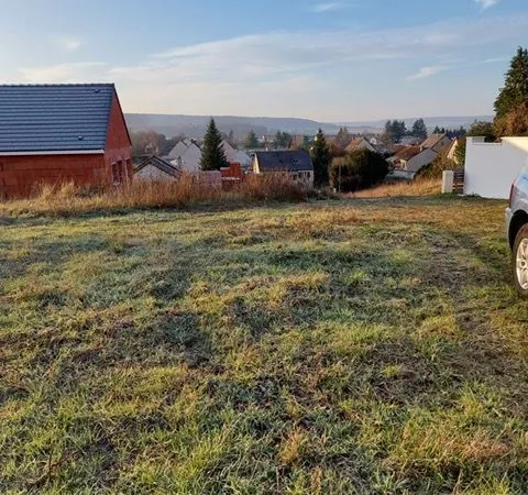 Terrain à Véron, constructible et viabilisé