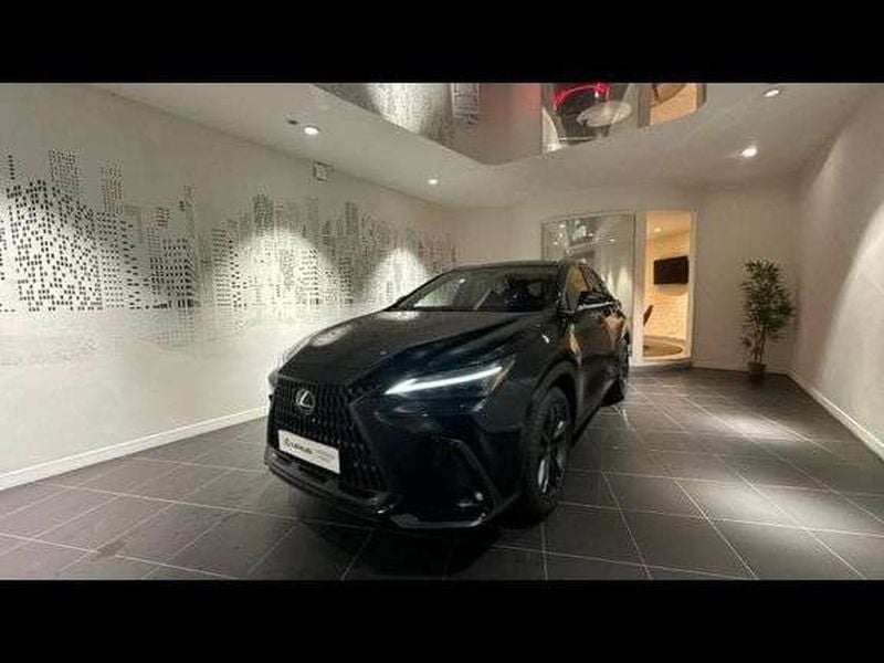 Lexus NX Lexus NX 350h 200ch Luxe Plus 2WD MY26 — photo 1
