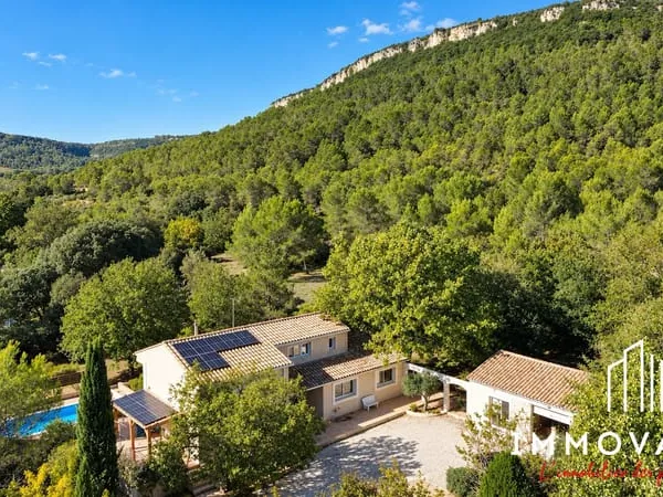 Villa T6 de 189m² sur parcelle de 2800m²