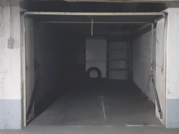 Parking 16 m²