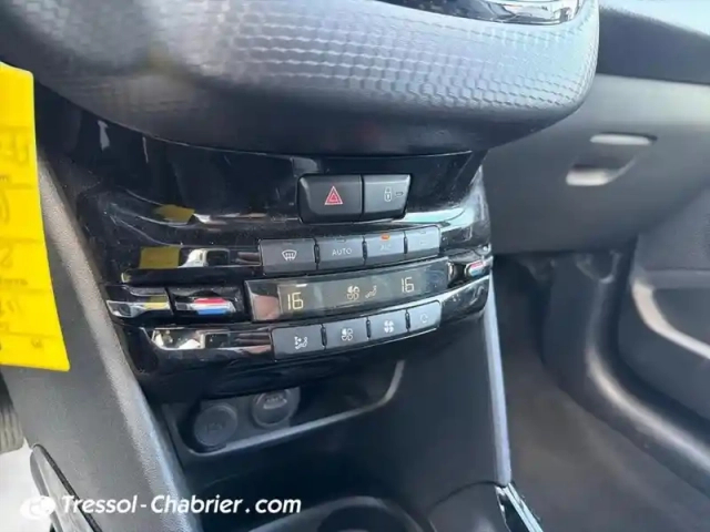 Peugeot 2008 puretech 82ch s&amp;s bvm5 signature — photo 11