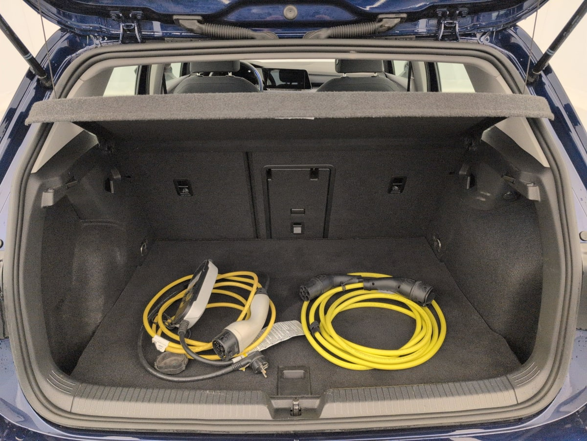 Volkswagen Golf 8 — photo 11