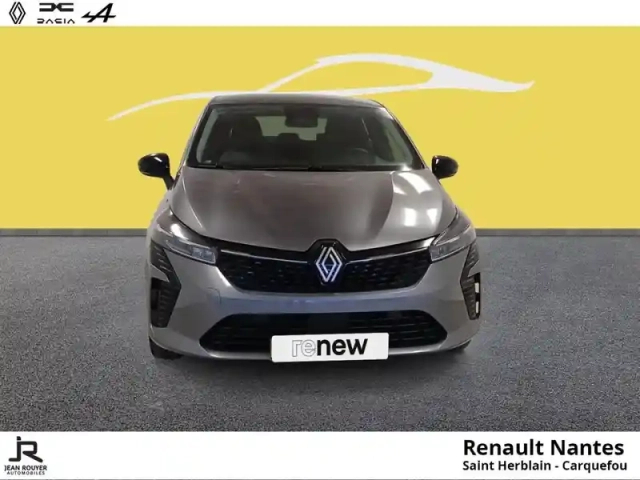 Renault Clio 1.5 dci 100ch evolution — photo 17