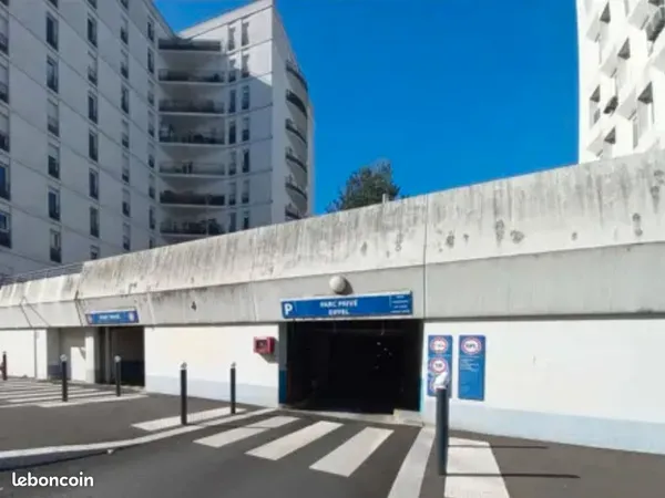 Place de parking métro Créteil Echat