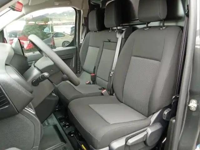 Fiat Scudo fg m 2.2 diesel 150ch pack premium connect — photo 9