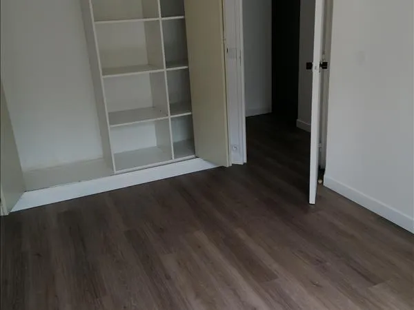 Appartement - 3ème étage - 66,30 m2 - 3 pièces - Vide