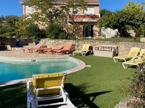 Maison 17 pièces 486 m²