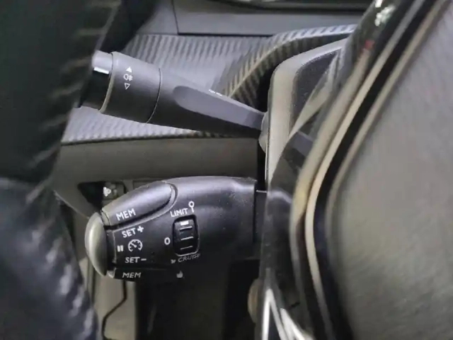 Peugeot 208 puretech 100 s&amp;s bvm6 — photo 30