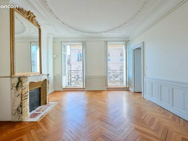Bureaux 220 m²