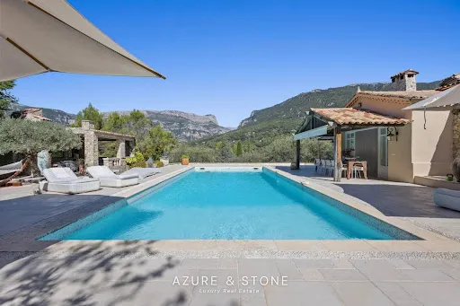 Propriété 15 pièces 451 m²