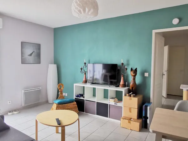 LA CHAUSSEE SAINT VICTOR - Appartement T3 56 m²