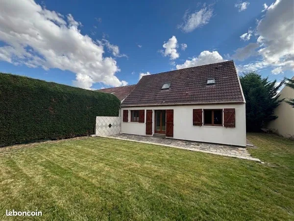 Maison familiale 5 pièces avec jardin arboré