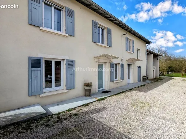 Maison 5 pièces 140 m²