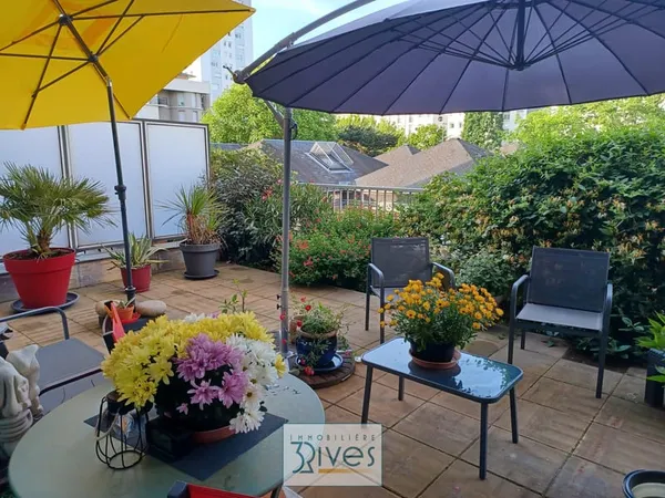 Appartement T3 avec grande Terrasse plein Sud