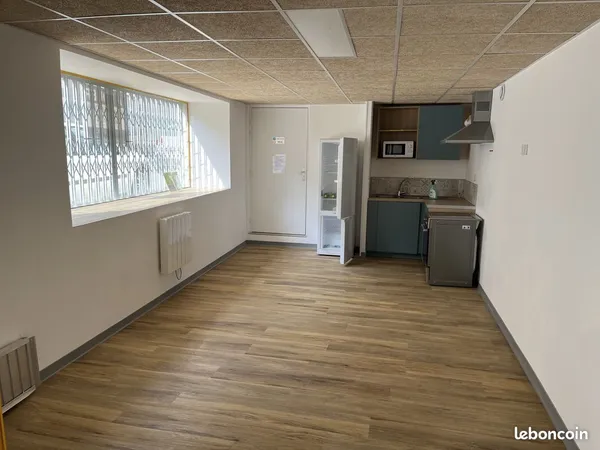 Local commercial 57 m² Migné-Auxances