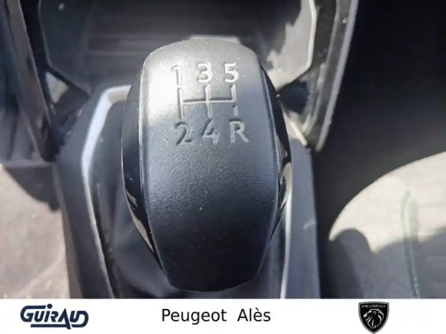 Peugeot 208 puretech 75 s&amp;s bvm5 — photo 15
