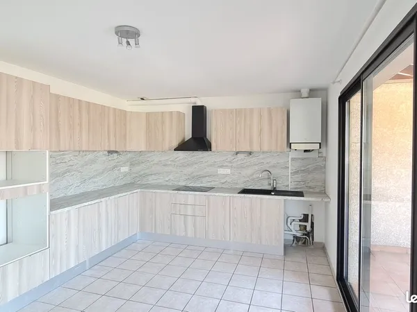 Colocation T4 lumineux de 106 m²