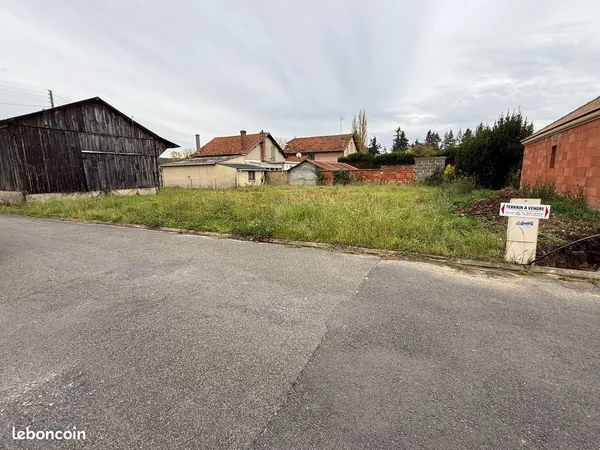 JOUY - Terrain à bâtir viabilisé