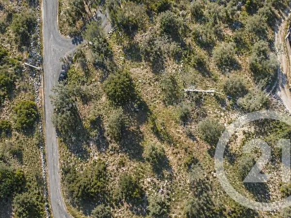 Terrain 1752 m²