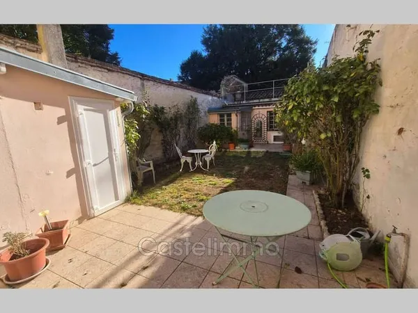 Maison 6 pièces 220 m²