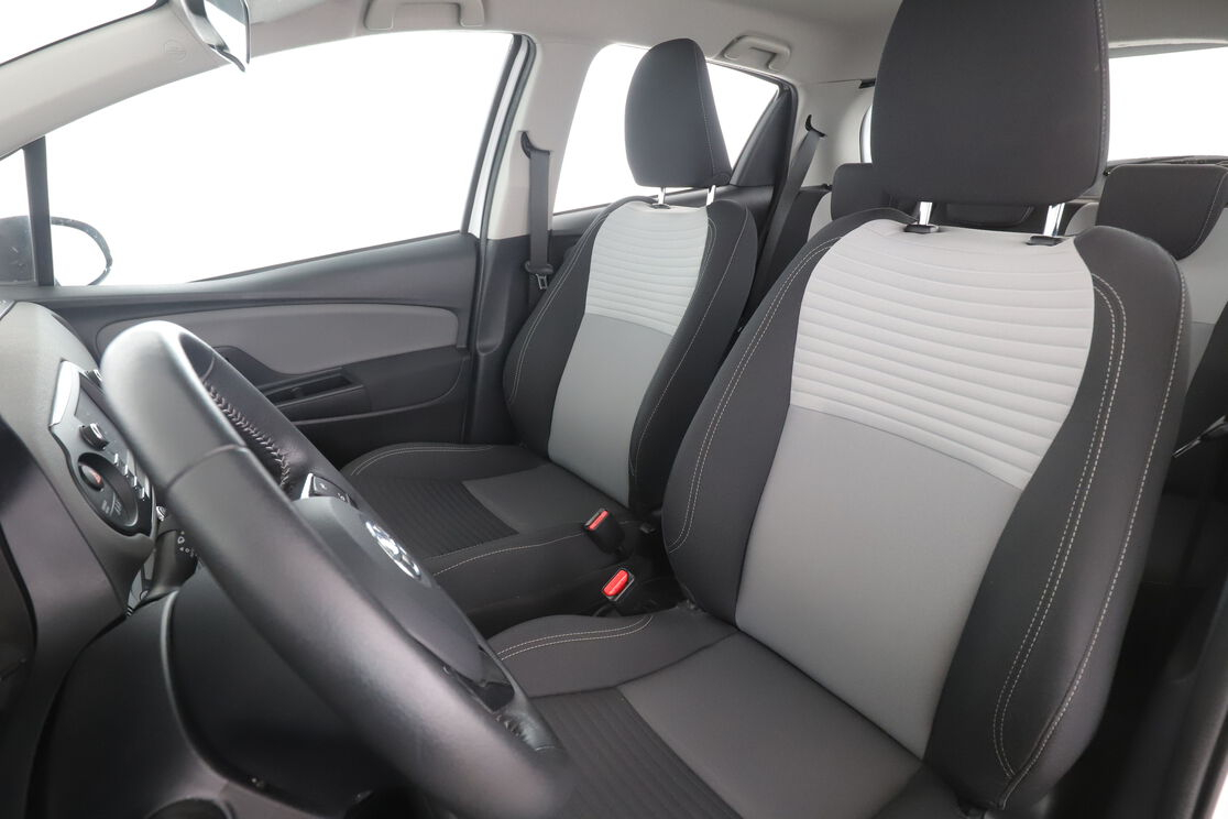 Toyota Yaris 1.5 Hybrid France — photo 9