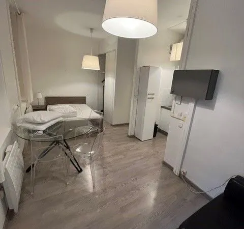 Studio 1 pièce 23 m²