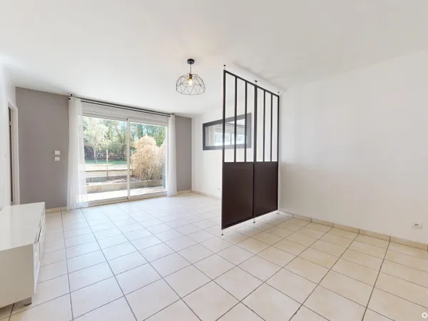 Appartement T2 avec terrasse -Quartier temis