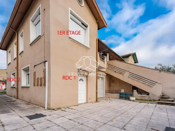 Vends maison - 152 m² - 8 pièces, 8 chambres - Vénissieux 69200