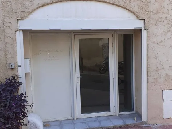 Local commercial 2 pièces 40 m²