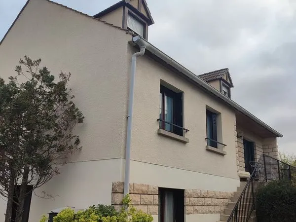 Maison proche Gare et Commodités - 243 m2