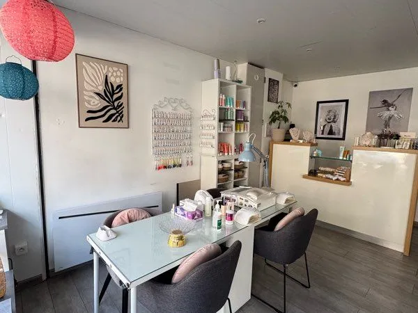 Institut de beauté emplacement n°1 - Clientèle fidèle - Clé en main