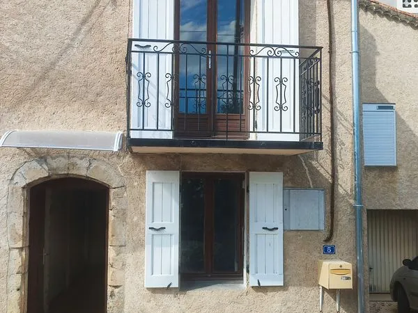 Loue Maison de village T4, 106m2, 795 Hors charges (EDF et Eau)
