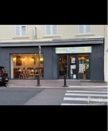 ROANNE - Local commercial / restaurant équipé avec logement attenant