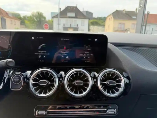 Mercedes Gla 250 e amg line — photo 38