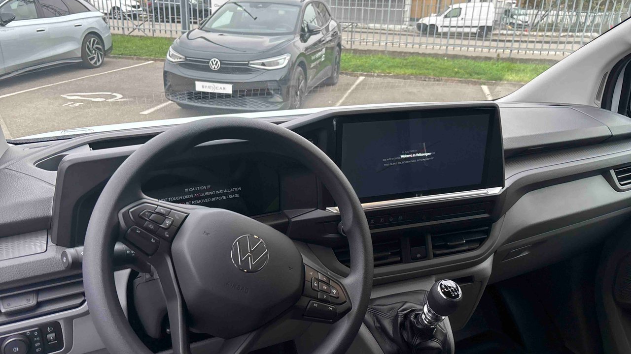 Volkswagen Utilitaires TRANSPORTER VAN L1H1 2.0 TDI 110 BVM6 — photo 9