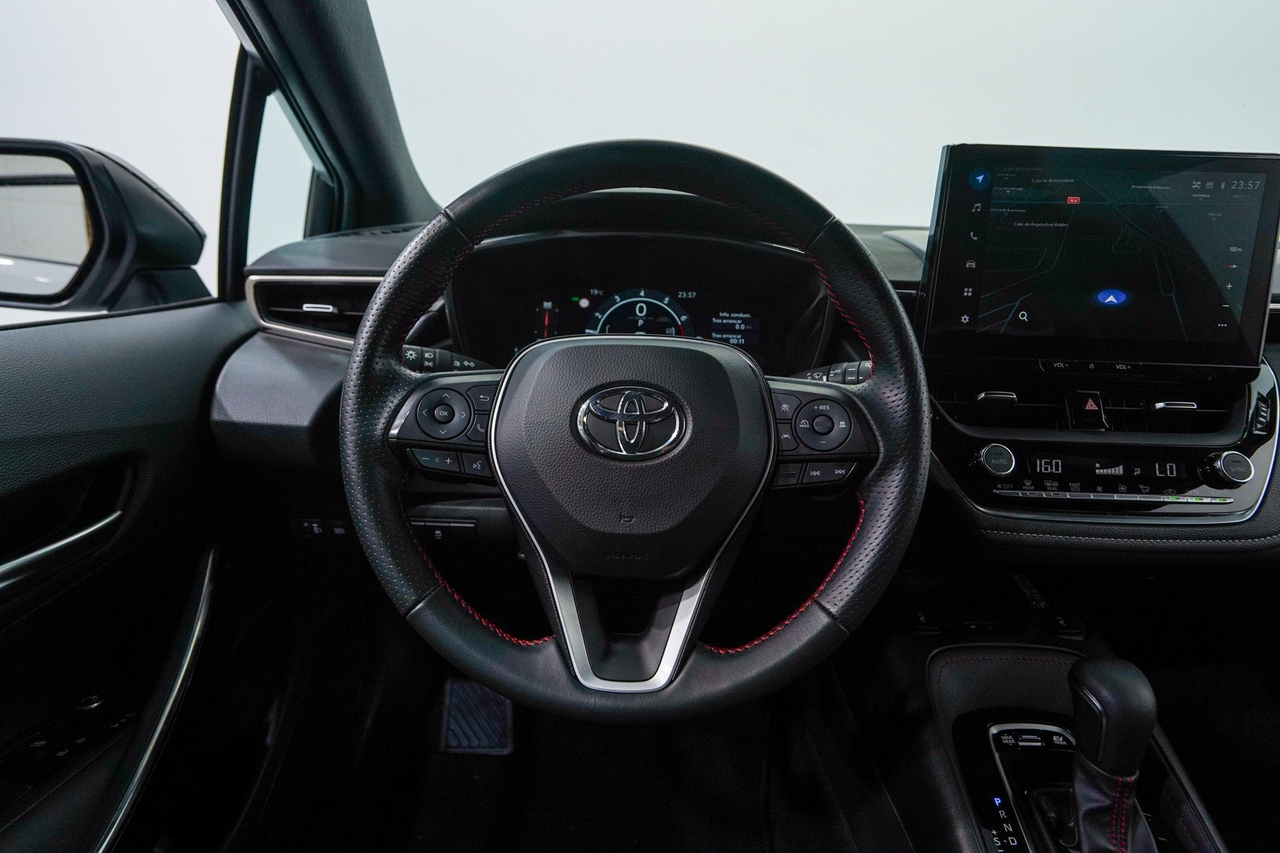 Toyota Corolla Touring Sports — photo 17