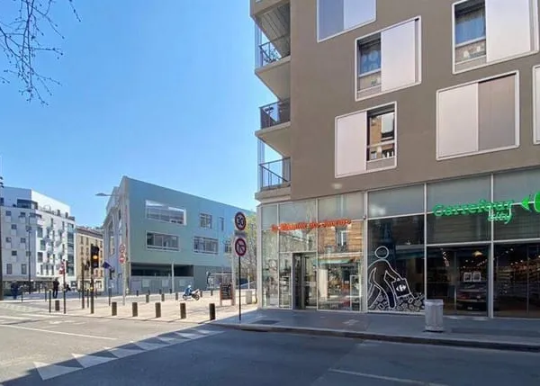 Boutique 2 pièces 67 m²