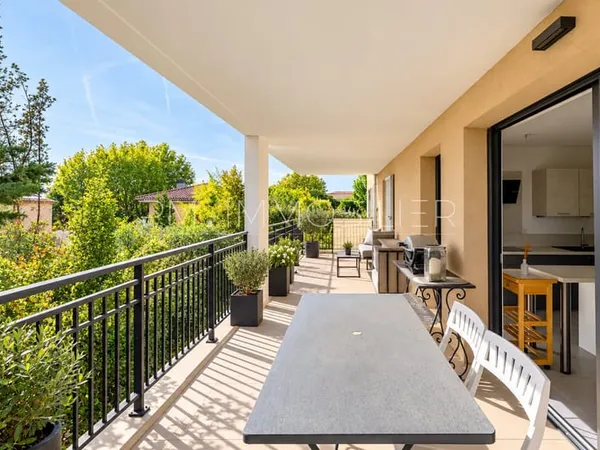 AIX EN PROVENCE NORD TYPE 4 - GRANDE TERRASSE, ASCENSEUR -