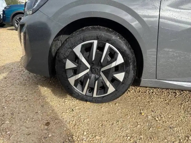 Peugeot 208 puretech 100 s&amp;s bvm6 — photo 28