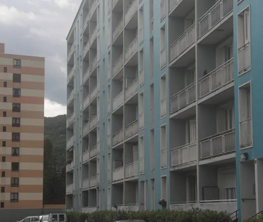 Appartement deux pièces et cuisine