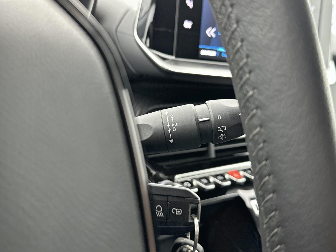 Peugeot 208 puretech 75 s&s bvm5 style — photo 20