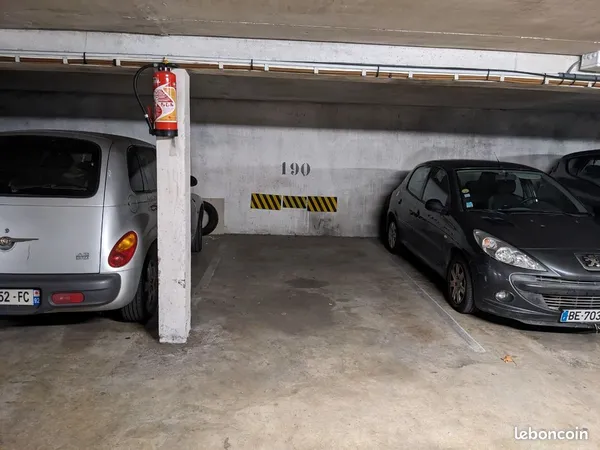 Place de parking souterrain