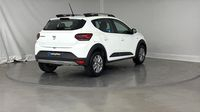 Dacia Sandero 1.0 TCe 90ch Stepway Confort -22 — photo 5