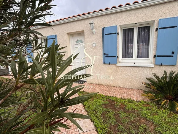 THAIRÉ - Maison de plain-pied de 100 m² avec 3 chambres, bureau et jardin sans vis-à-vis