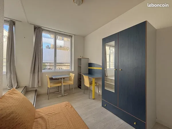 Studio 1 pièce 15 m²