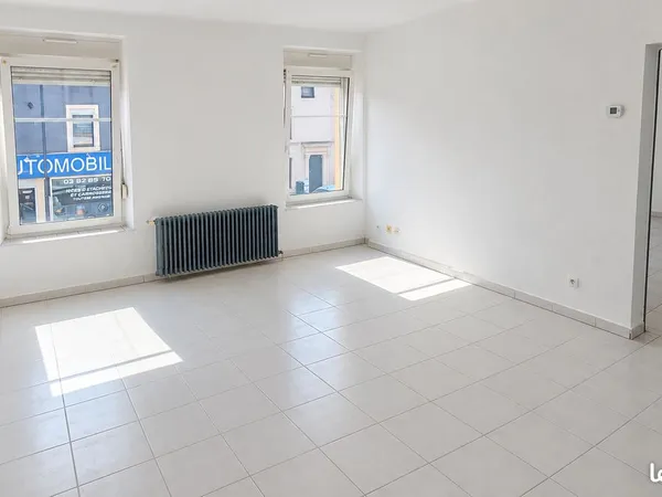 Lumineux F3 de 85m² avec cuisine équipée, 2 chambres