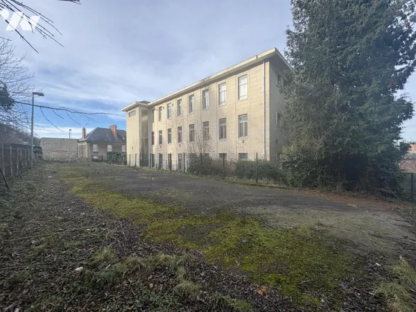 Immeuble 1900 m²