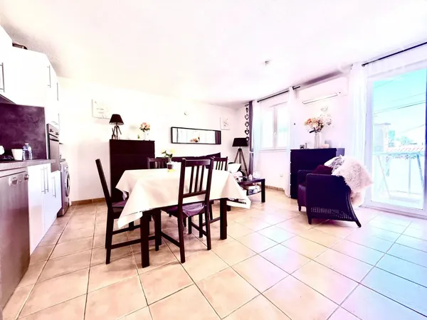 Charmant appartement 2 pièces meublé à Port-Saint-Louis-du-Rhône
