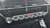 Peugeot 208 1.2 PureTech 75ch S&S Active Pack — photo 15