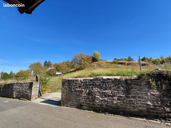 Terrain constructible de 1171 m² situé à Arbois